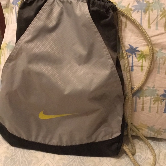 Nike drawstring bag - Picture 2 of 5